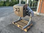 Weight blocks on HE-VA brackets 1