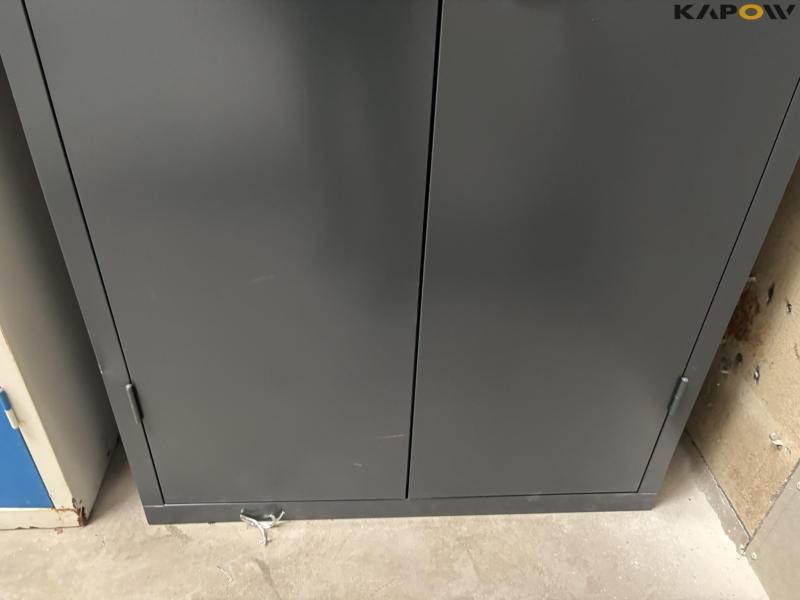 Workshop steel cabinet 3
