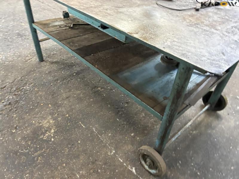 Iron workshop table with tools 20