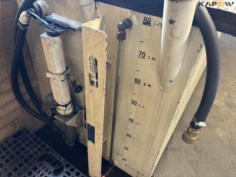 Workshop table with oil tank and oil bar 5