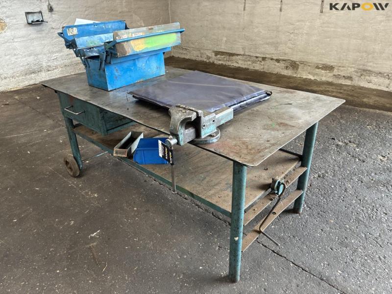 Workshop table with vice and contents 1