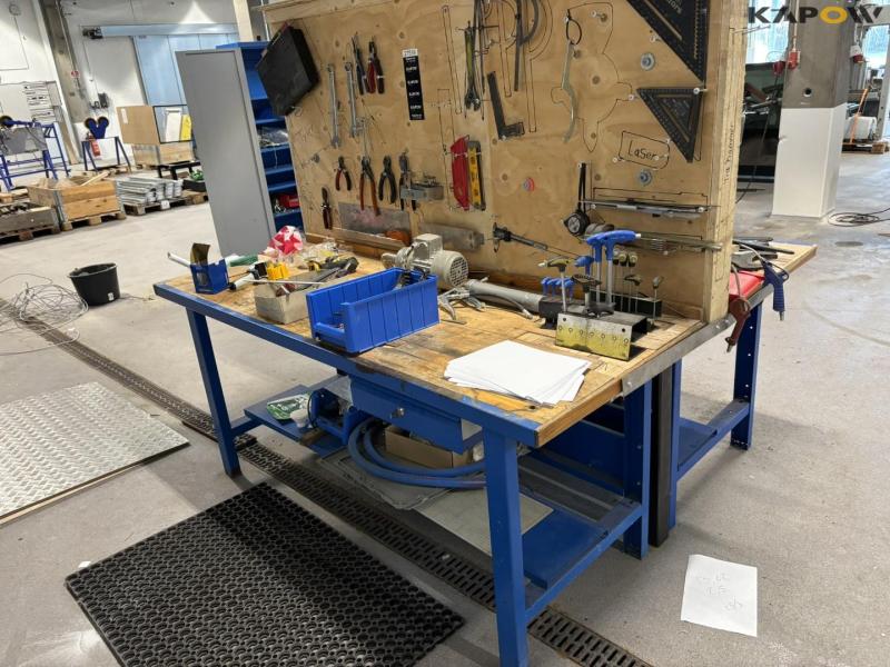 Workshop table with tools 1