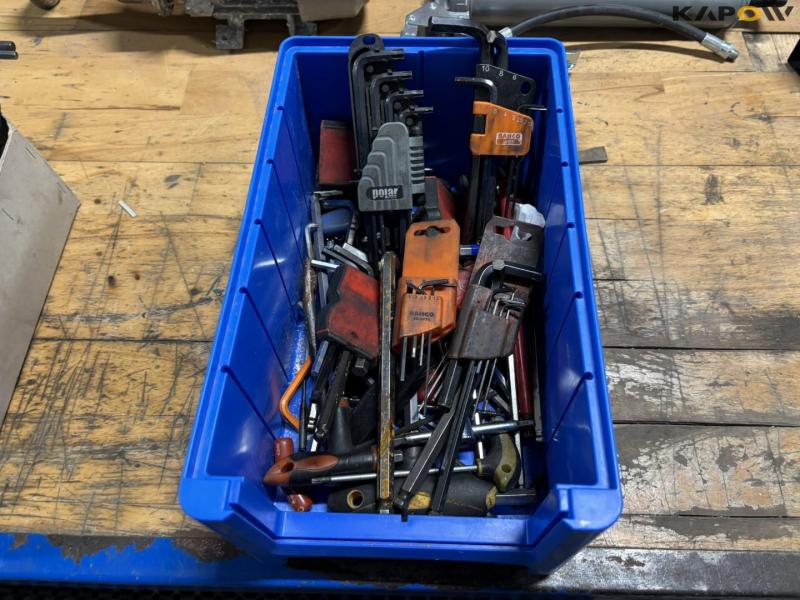 Workshop table with tools 13