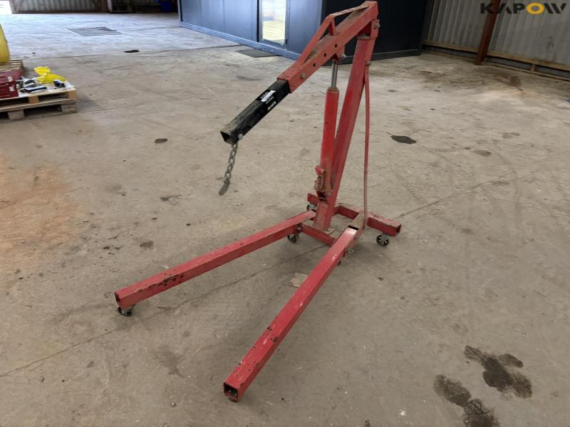 Workshop crane 1