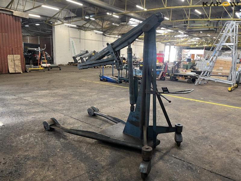 Workshop crane 7
