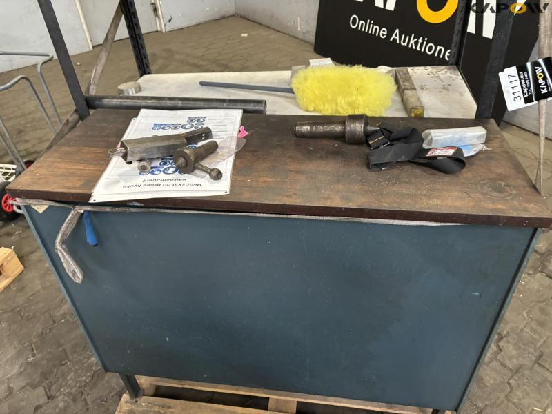 Miscellaneous workshop equipment 31