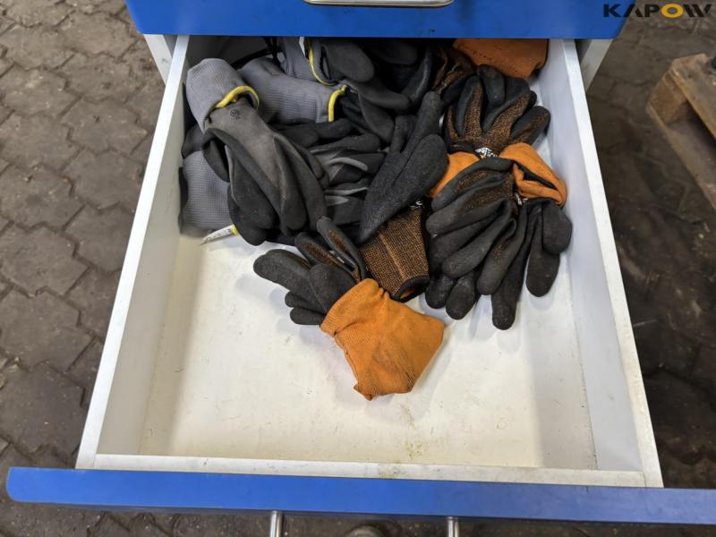 Miscellaneous workshop equipment 43