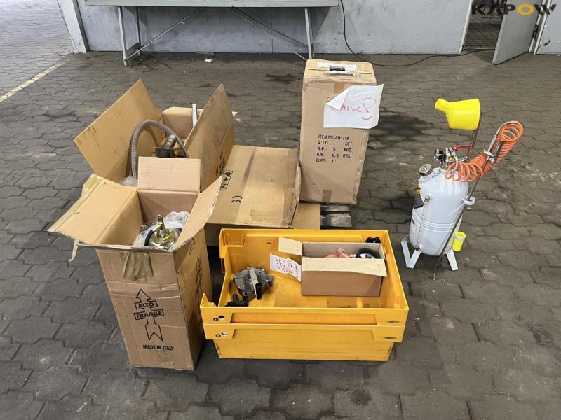 Workshop equipment 8