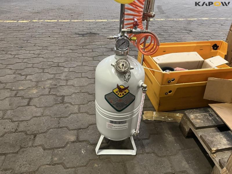 Workshop equipment 9