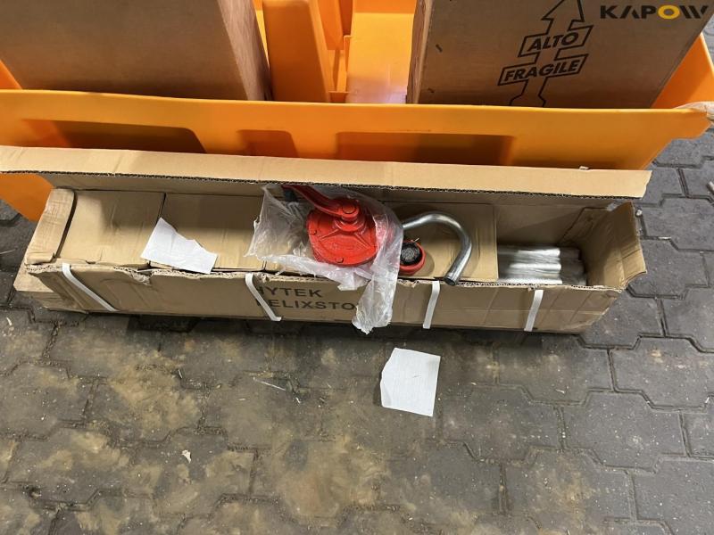 Workshop equipment 24