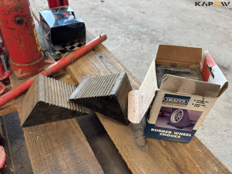 Workshop equipment 19