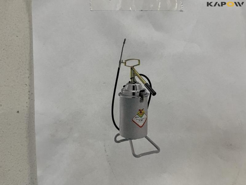 Workshop equipment 16