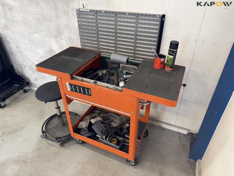 Workshop trolley, blackboard and chair 1