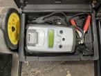 Workshop trolley with measuring equipment 7