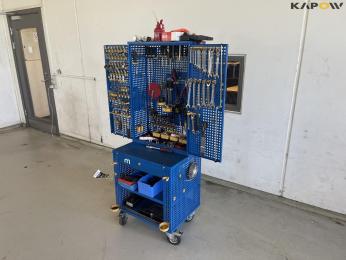 Workshop trolley with tools