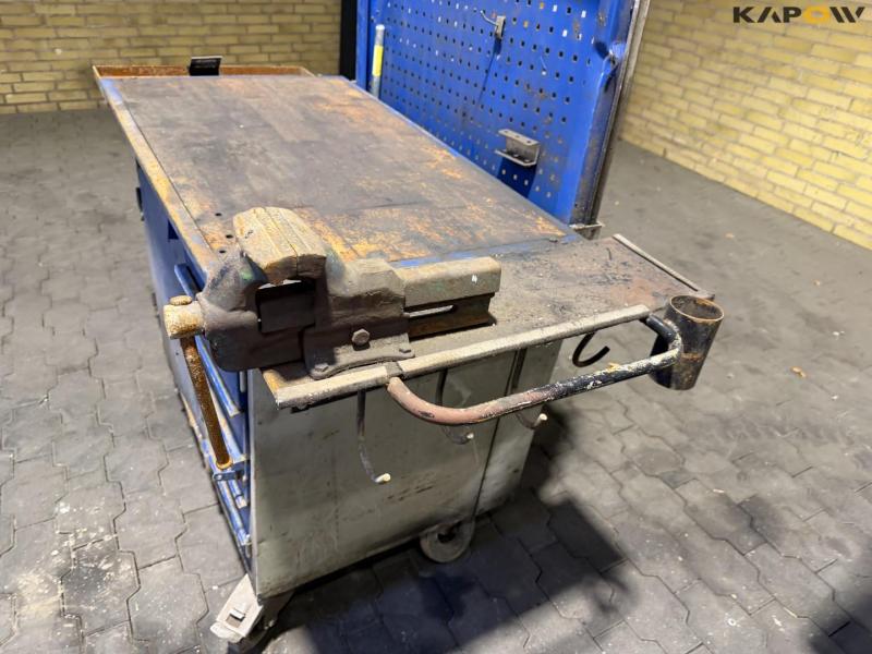 Workshop trolley and table 14