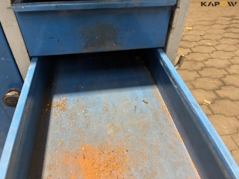 Workshop trolley on wheels 10
