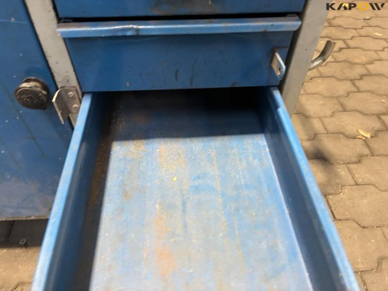 Workshop trolley on wheels 11