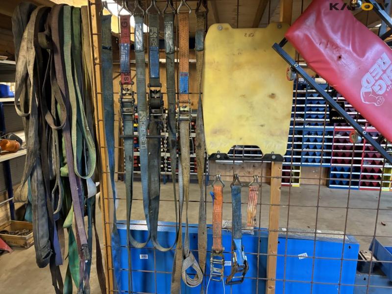 Tools and accessories 11