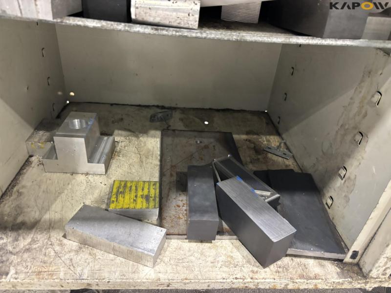 Tool table with steel plate and vice 19