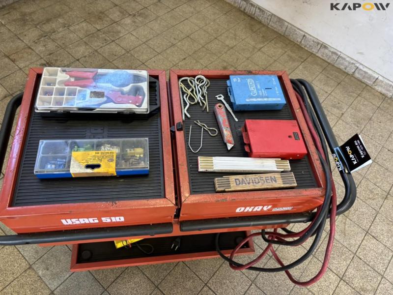 Tool trolley with contents 13