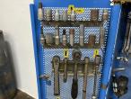Tool cabinet with contents 4
