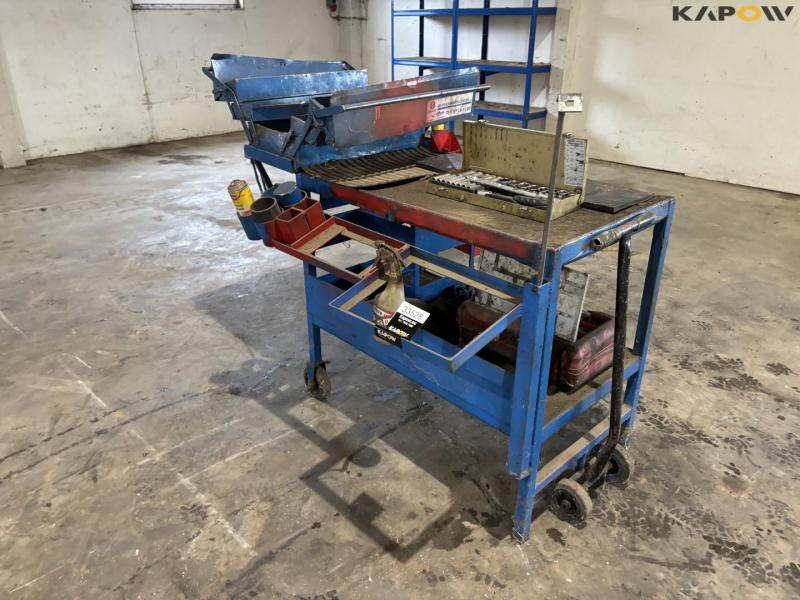 Tool trolley with contents 23