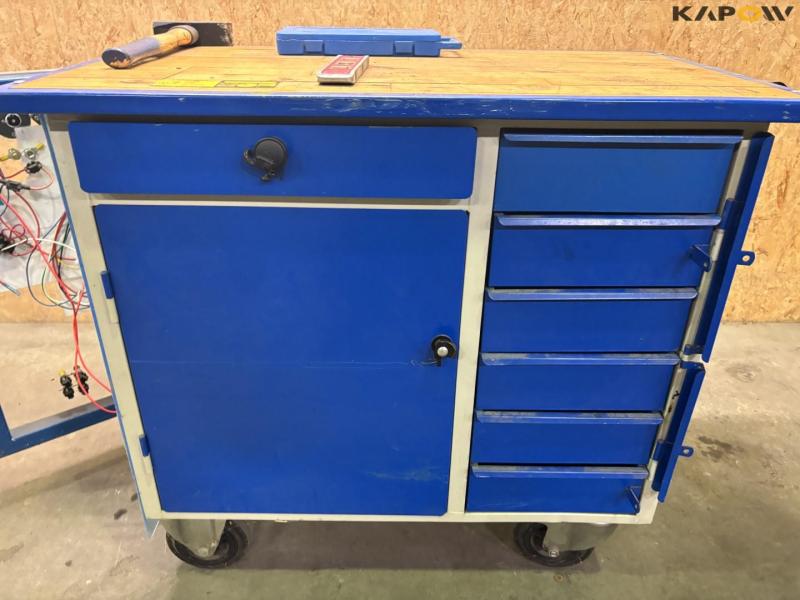 Tool trolley with light test station 10