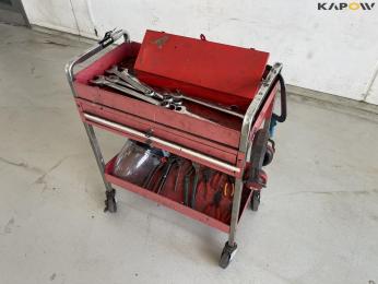 Tool trolley with tools