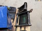 Vacuum tile lifter with S40 & Hydrema hitch 16