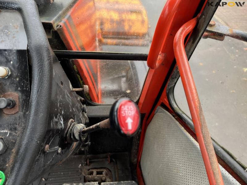 Valmet 405 tractor with broom 45