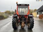 Valmet 405 tractor with broom 6