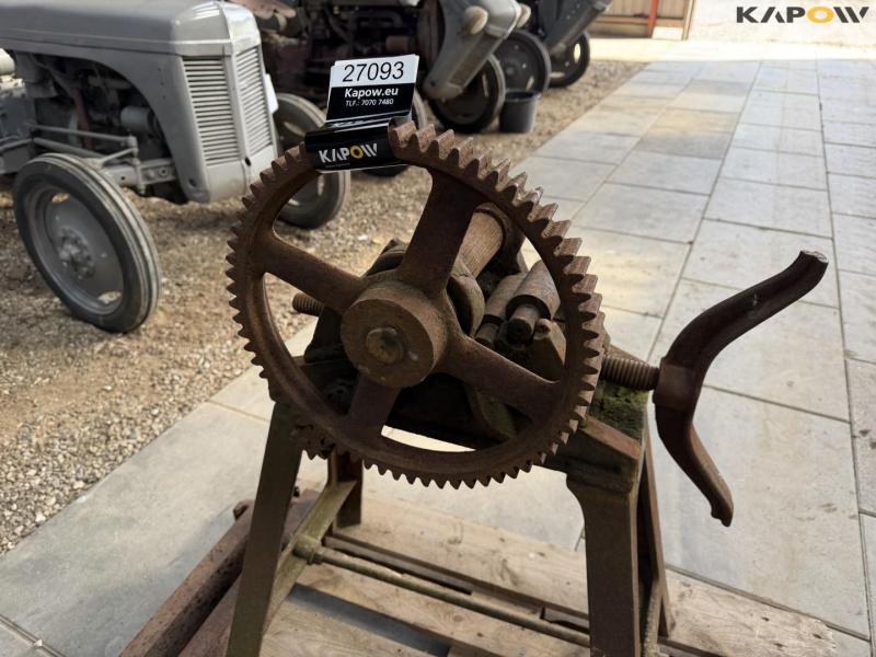 Rollers and pallet forks 9