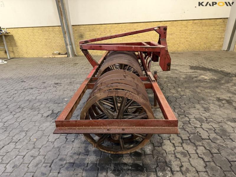 Valtra front soil packers 8