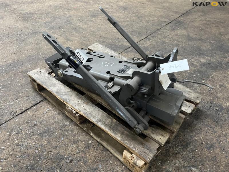 Valtra hitch hook 1