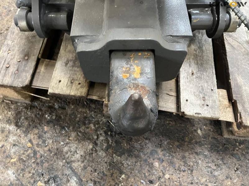 Valtra hitch hook 14