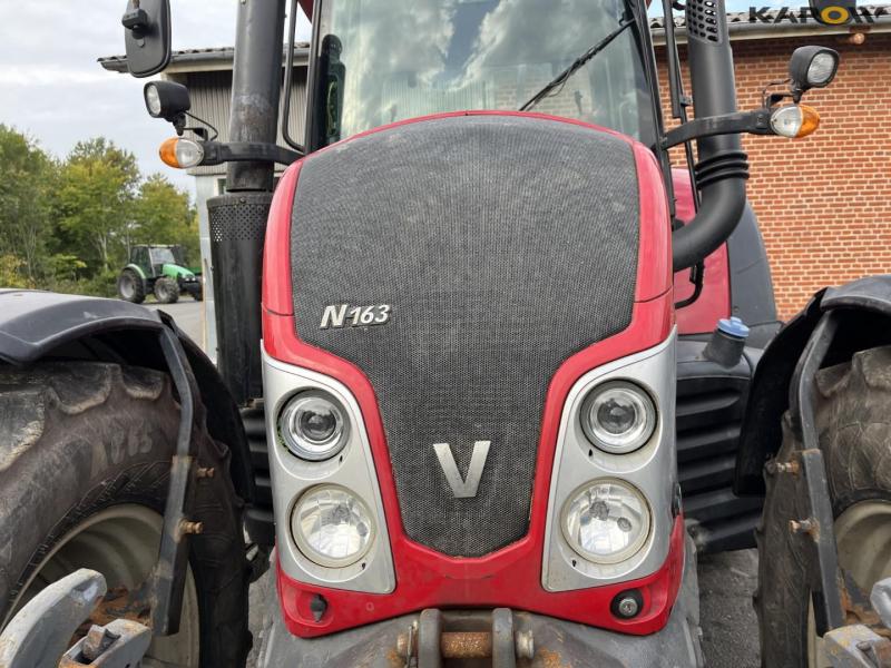 Valtra N163V tractor 15