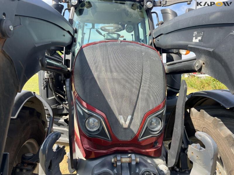 Valtra N174 front loader tractor 11