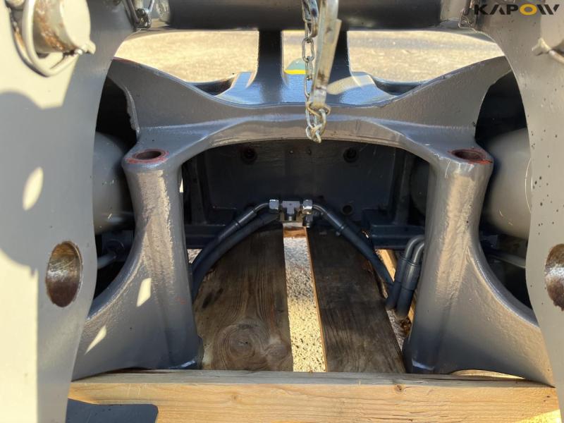 Valtra S353 front linkage 9