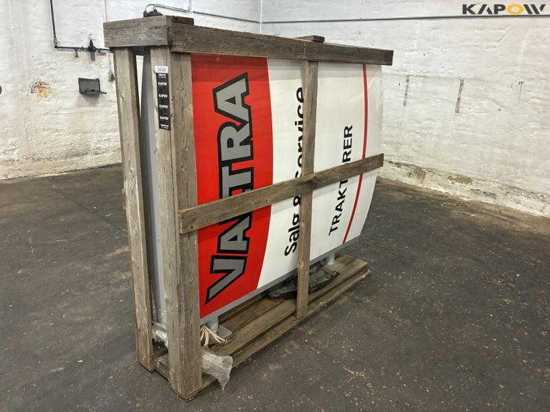 Valtra sign 1
