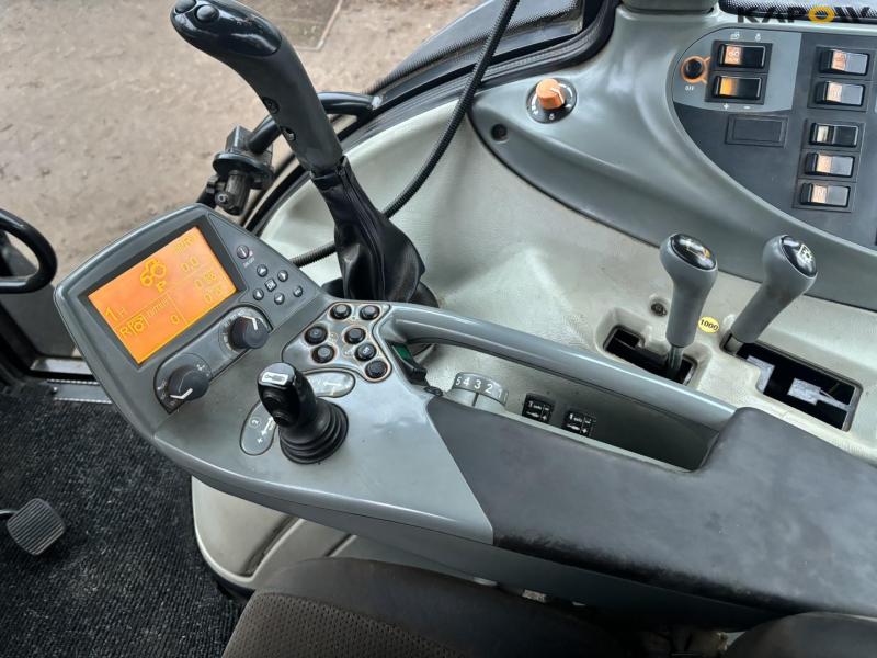 Valtra T191 tractor 57