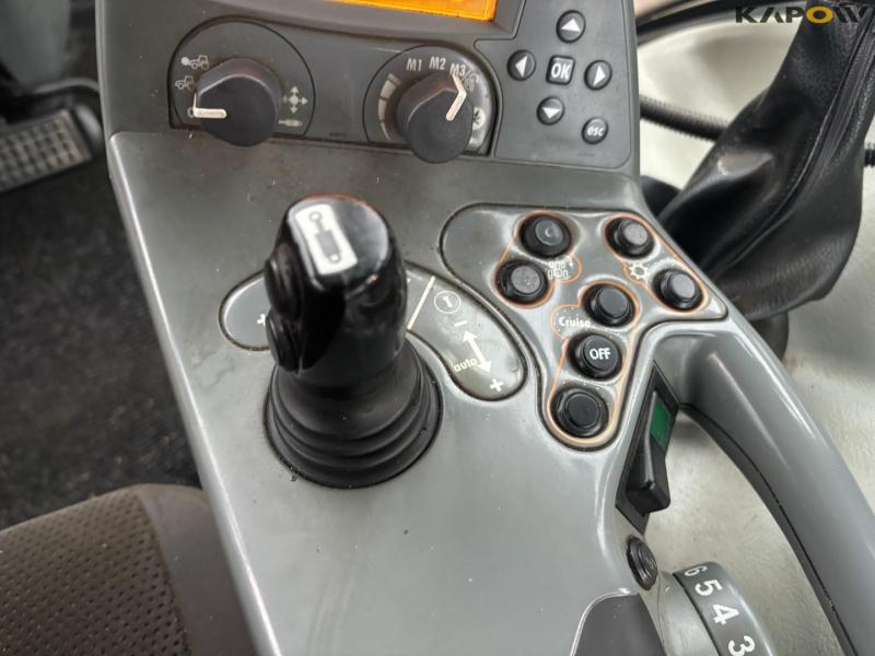 Valtra T191 tractor 59