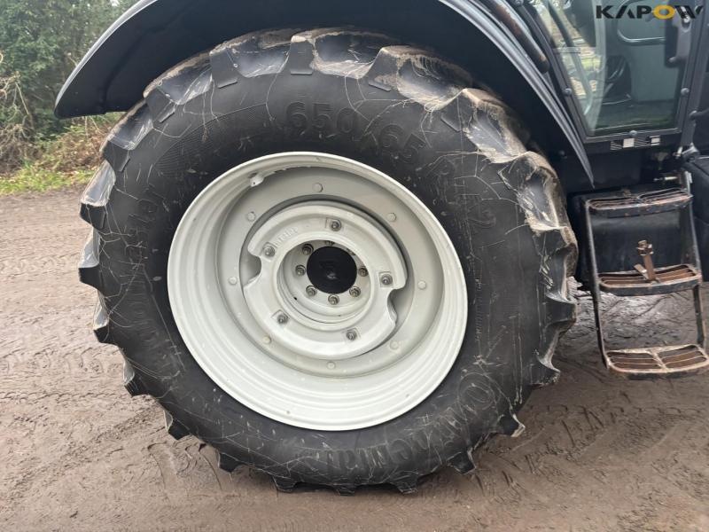 Valtra T191 tractor 82