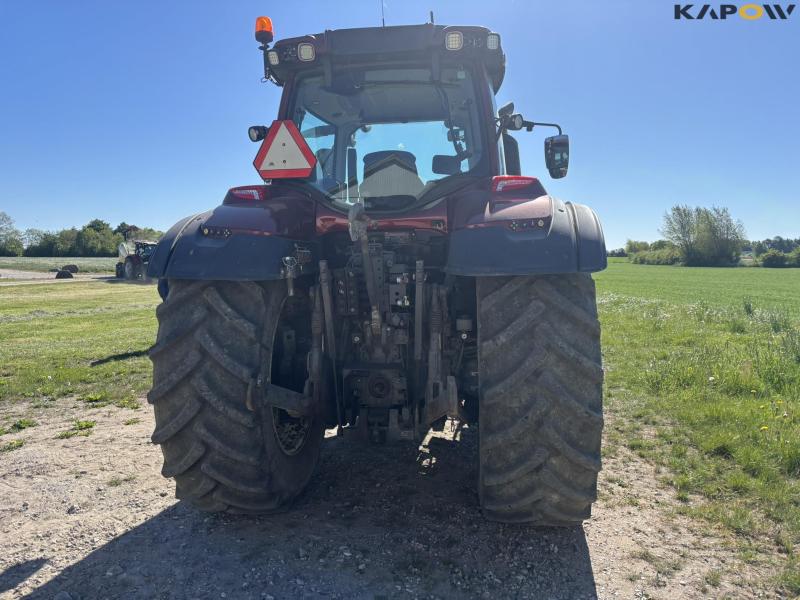 Valtra T214 Versu tractor with front lift 6