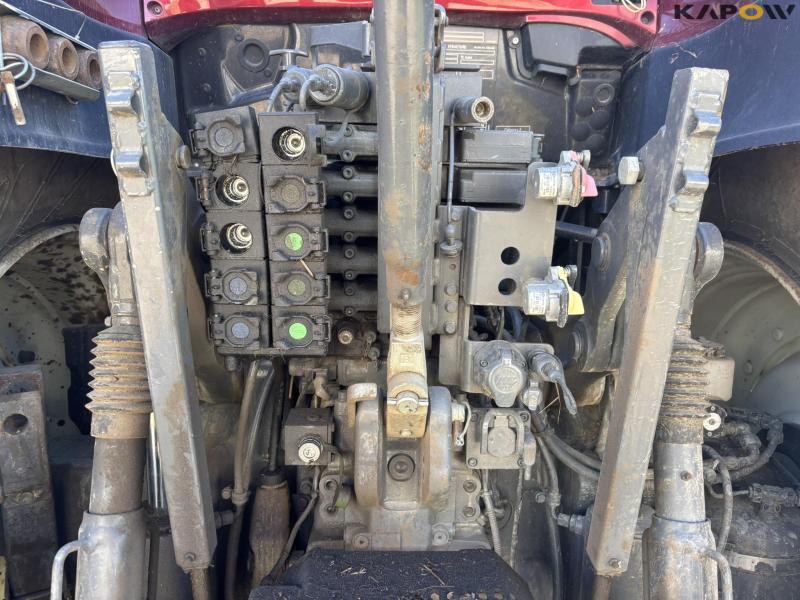 Valtra T214 Versu tractor with front lift 36