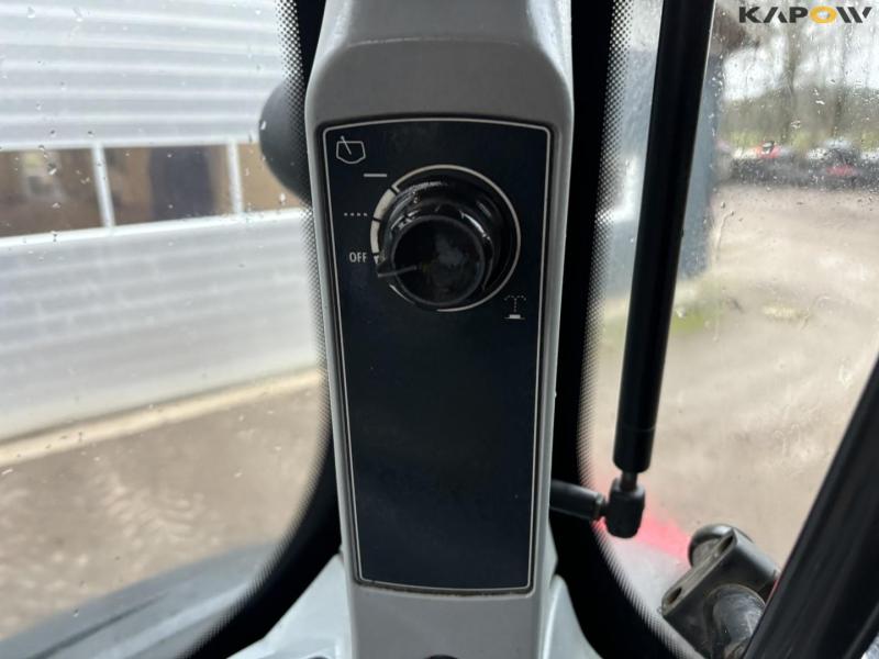 Valtra T234 front loader tractor 61