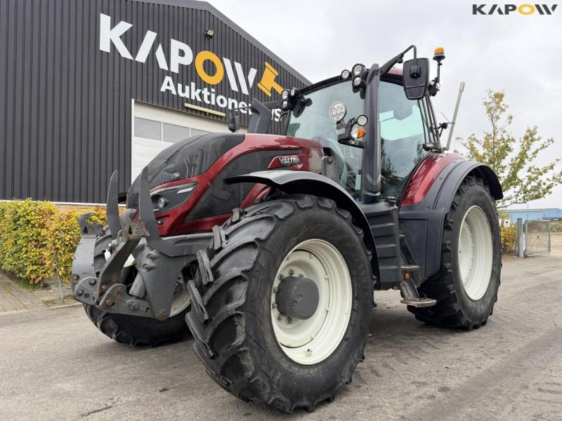 Valtra T234 tractor 1