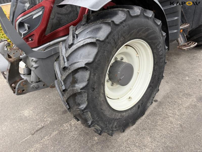 Valtra T234 tractor 72