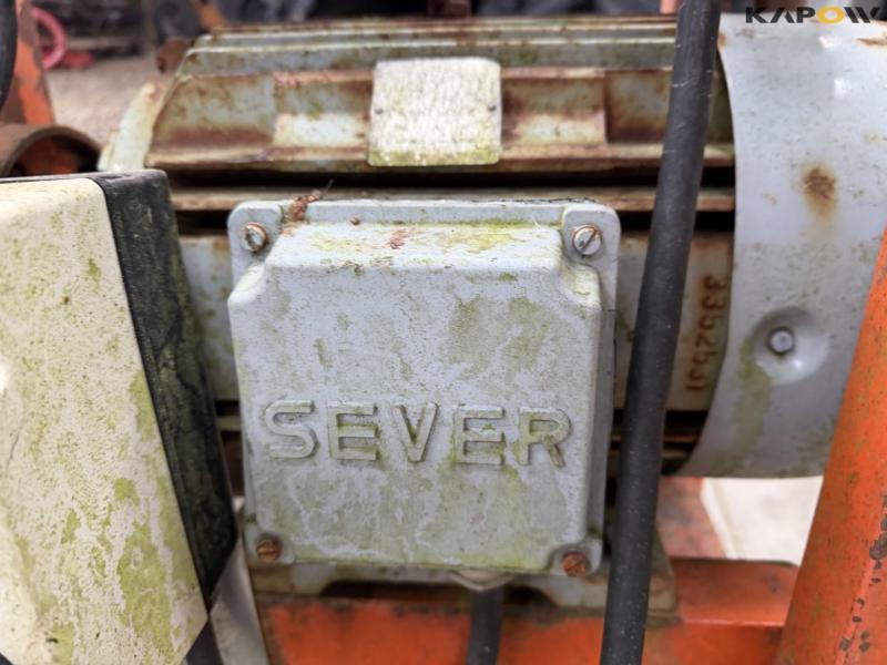 Water/sludge pump 17