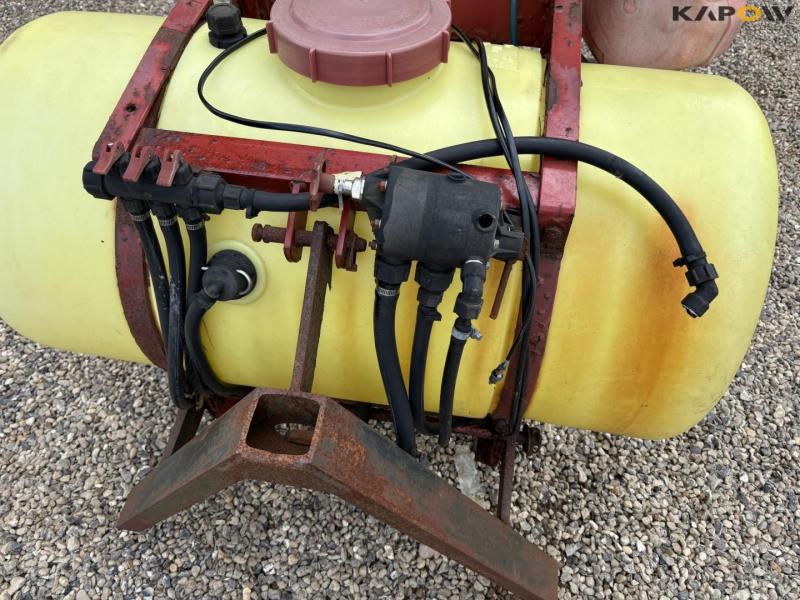 Water spray with A-frame 14